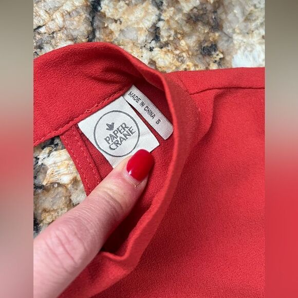 Paper crane, pumpkin colored high neck, high slit blouse - Picture 6 of 6